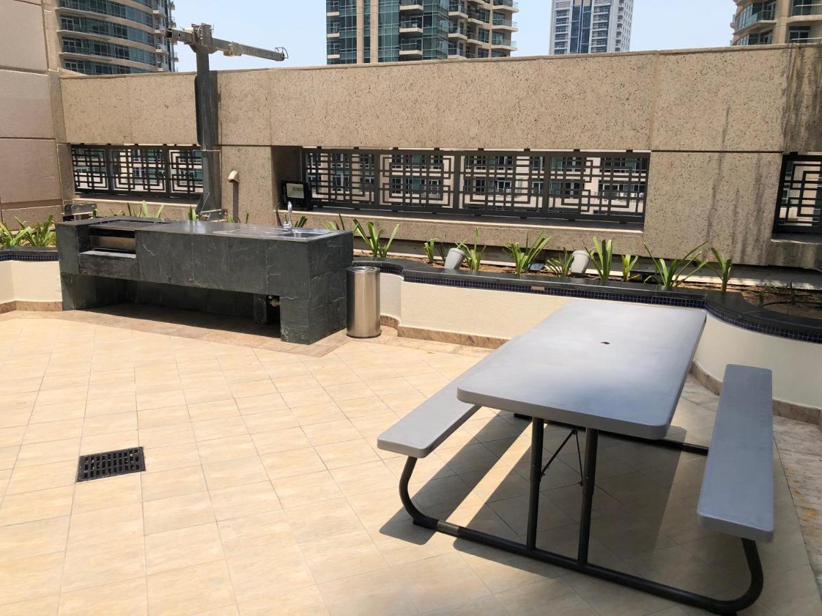 Ultimate Stay / 4 Beds / Burj Khalifa View Dubai Buitenkant foto